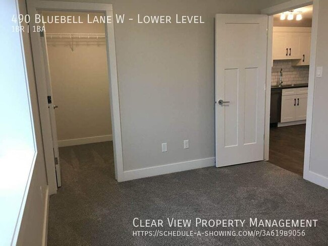 Building Photo - ?? 1-Bedroom Lower Suite – All Utilities I...