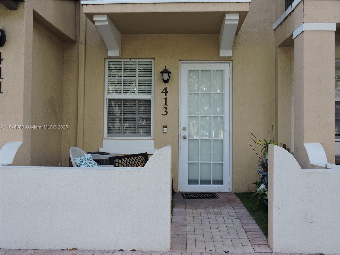 Primary Photo - 413 SW 147th Ave