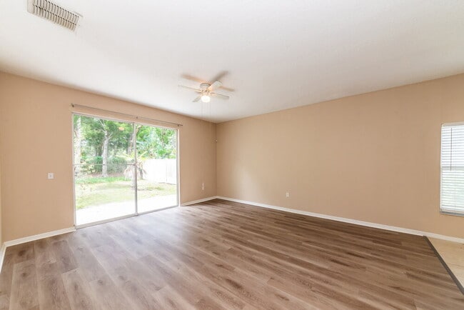 Building Photo - 12336 Hollybush Terrace