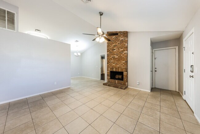 Building Photo - 12323 N 86th Ln