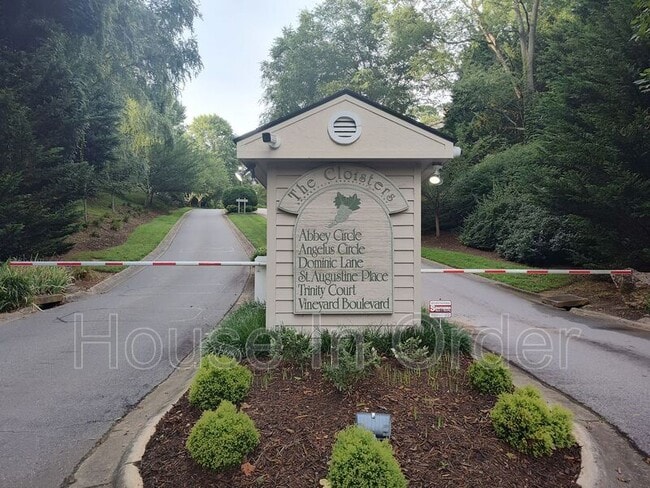 Foto del edificio - 301 Abbey Cir