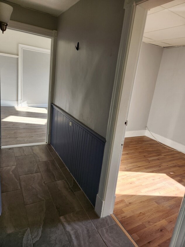 Hallway/1st bedroom - 2201 15th St