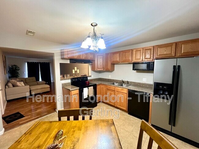 Building Photo - 660 Materdie Ln