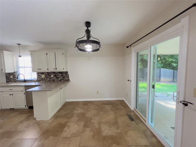 Foto del edificio - 11800 Kingsridge Terrace