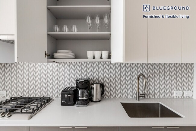 Foto del edificio - 244 W 29th St