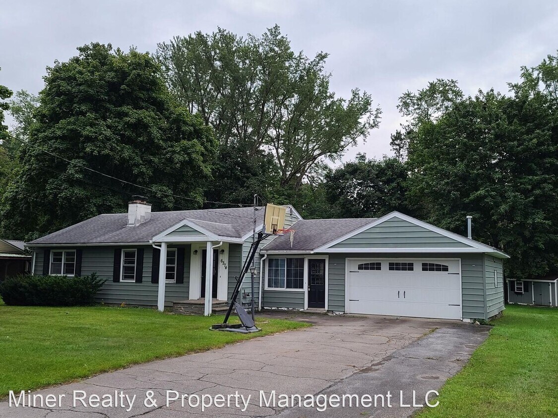 5 br, 2 bath House 6374 Pillmore Dr House Rental in Rome, NY