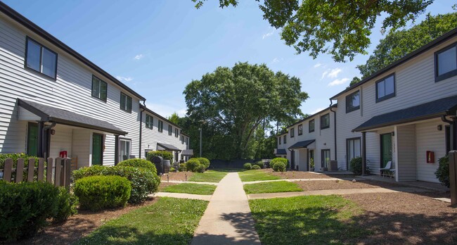 Foto del edificio - The Madison Apartments and Townhomes