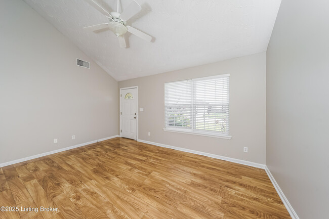 Foto del edificio - 9317 Longhorn Ct