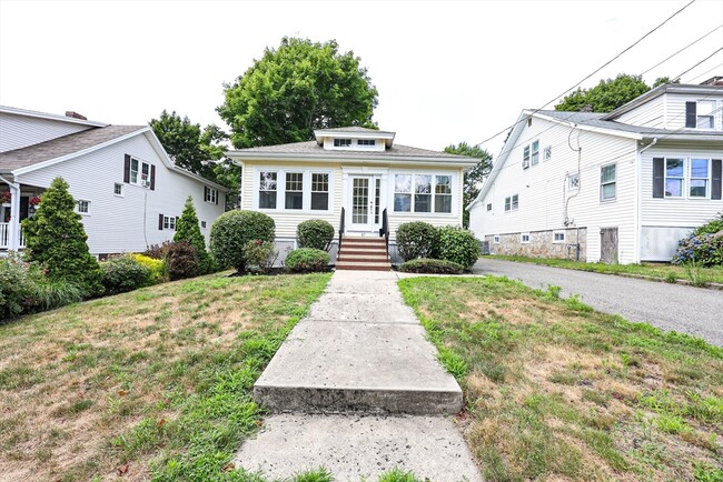Building Photo - 87 Cabot Ave