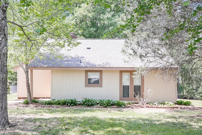 Building Photo - 6009 Falstaff Dr