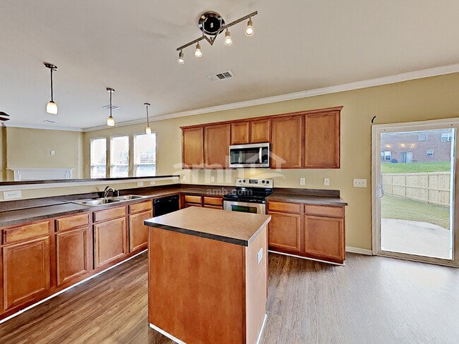 Foto del edificio - 1025 Addington Rd