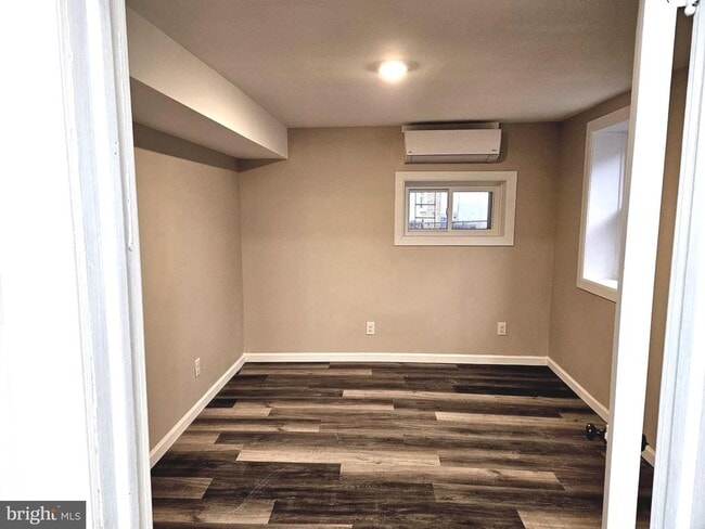 Building Photo - 14 West Ave