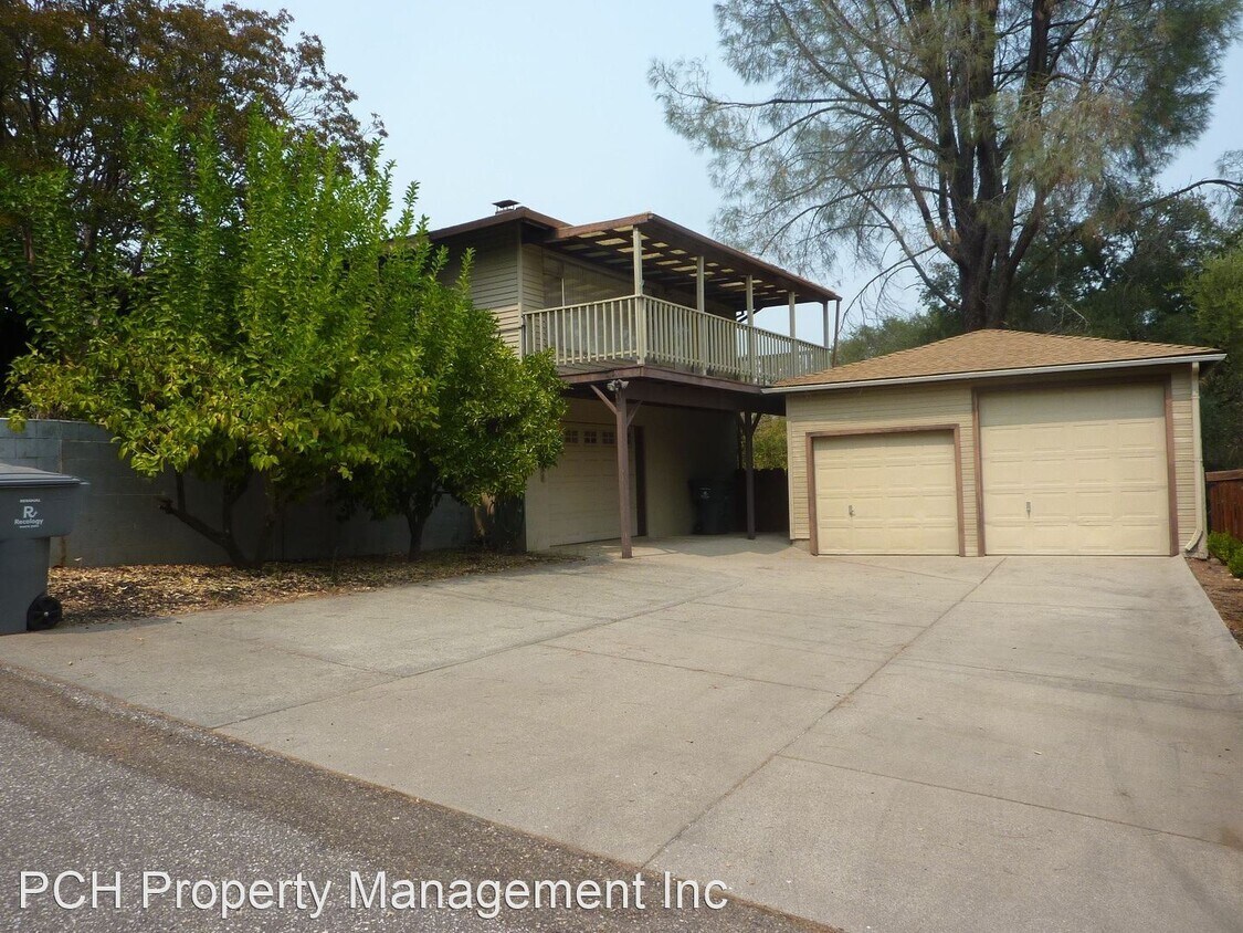 Primary Photo - 3 br, 2 bath House - 165 Sunrise Avenue