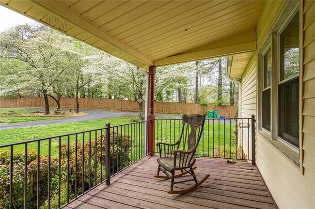 Building Photo - 465-A Dobbs Road, B
