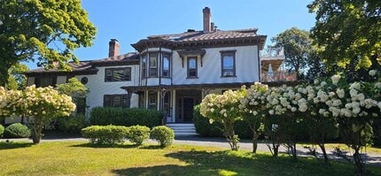 Building Photo - 46 Chastellux Ave