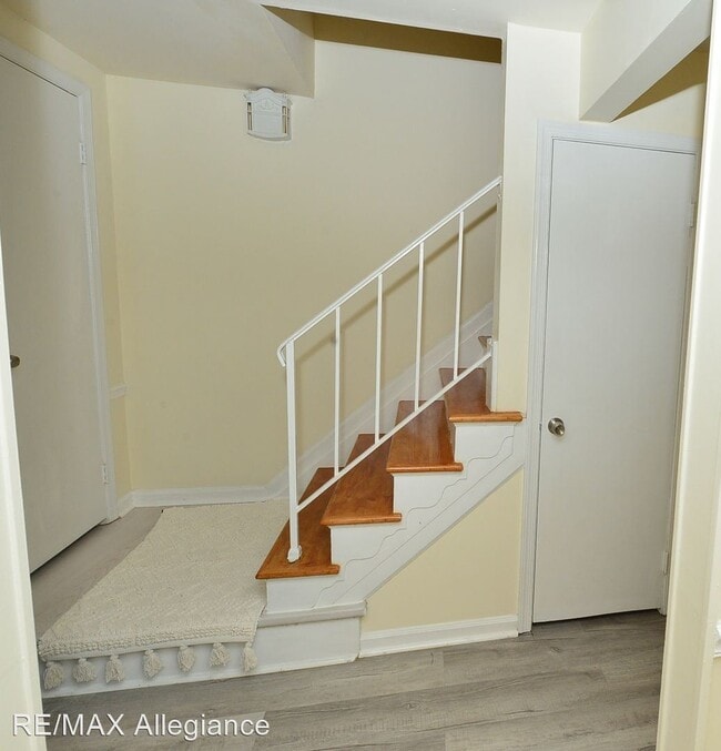 Building Photo - 3 br, 2 bath House - 2207 SEDGEWICK DRIVE