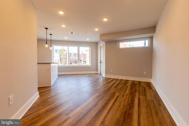Foto del edificio - 3965 Lancaster Ave