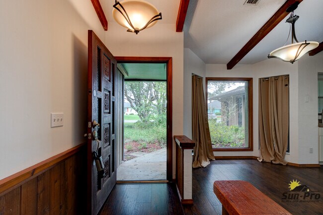 Foto del edificio - 2025 Willow Oak Dr