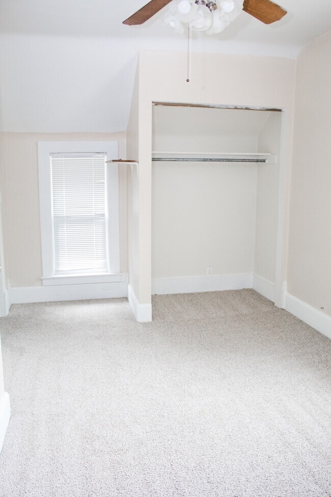 Foto del edificio - 4 Bedroom, 2 Bath House!