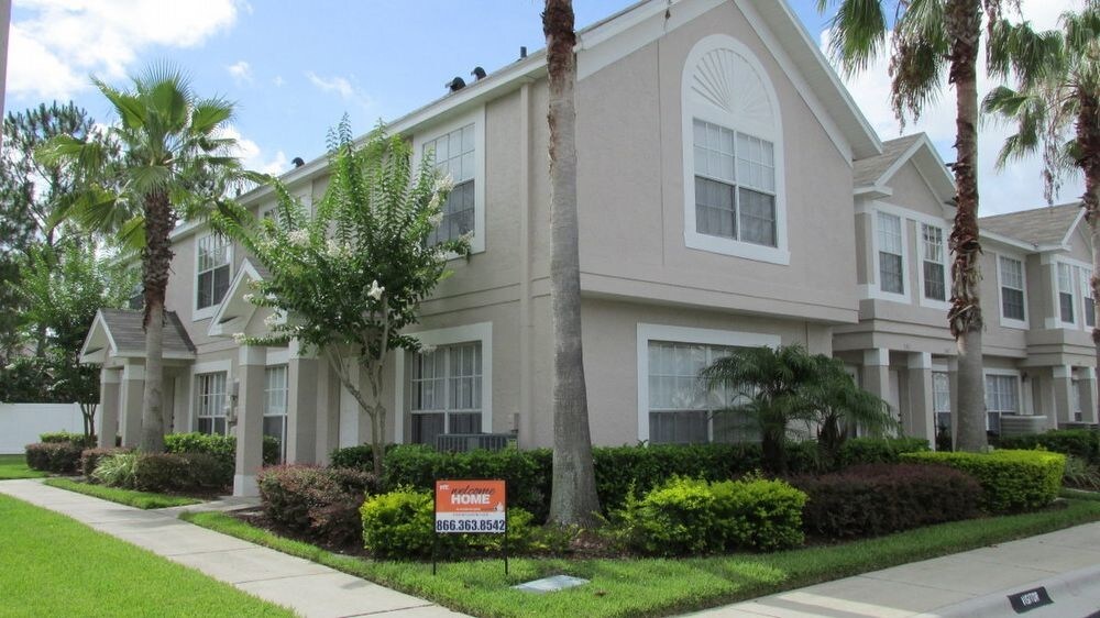 Foto principal - STUNNING TOWNHOME AVAILABLE IMMEDIATELY