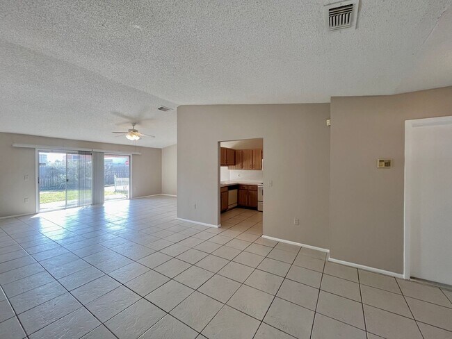 Foto del edificio - Orlando - 2 Bedroom, 2 Bathroom, 1 Car Gar...