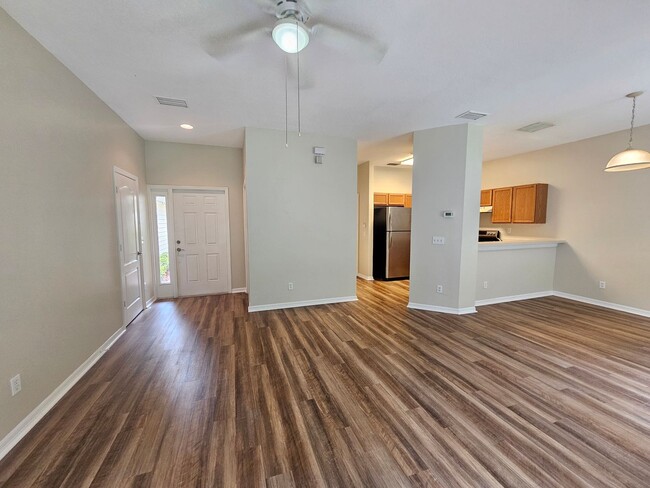Foto del edificio - Charming 3 Bedroom townhome in gated community of Live Oak