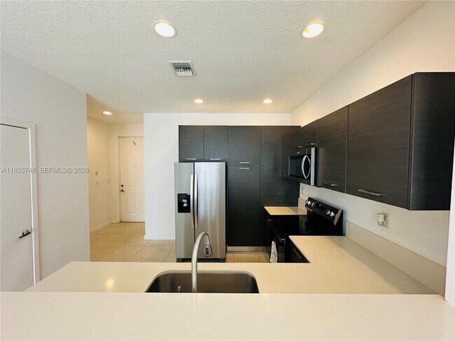 Foto del edificio - 3442 NW 13th St