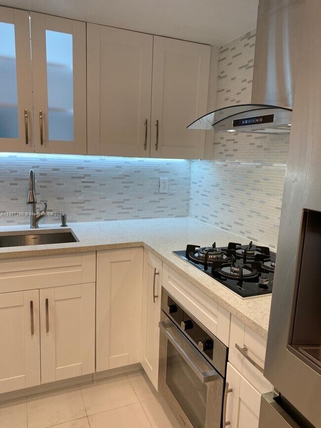 Foto del edificio - 2539 Bayshore Dr