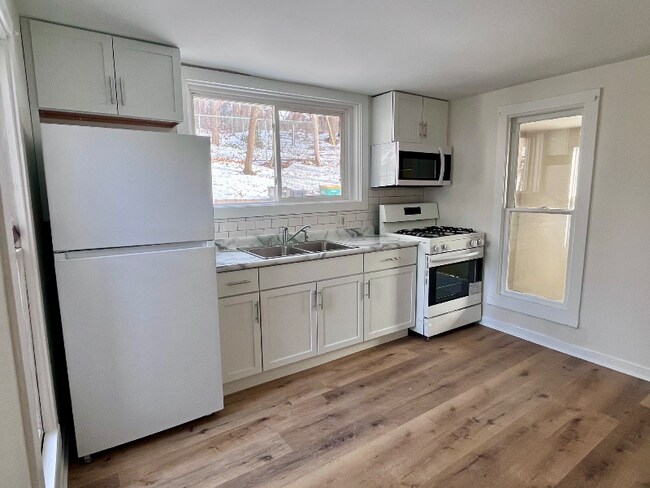 Foto del edificio - 393 Wellington Ave