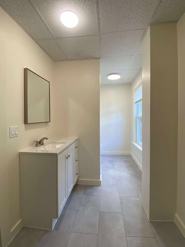 Sala de Bethroom - 66 Franklin St