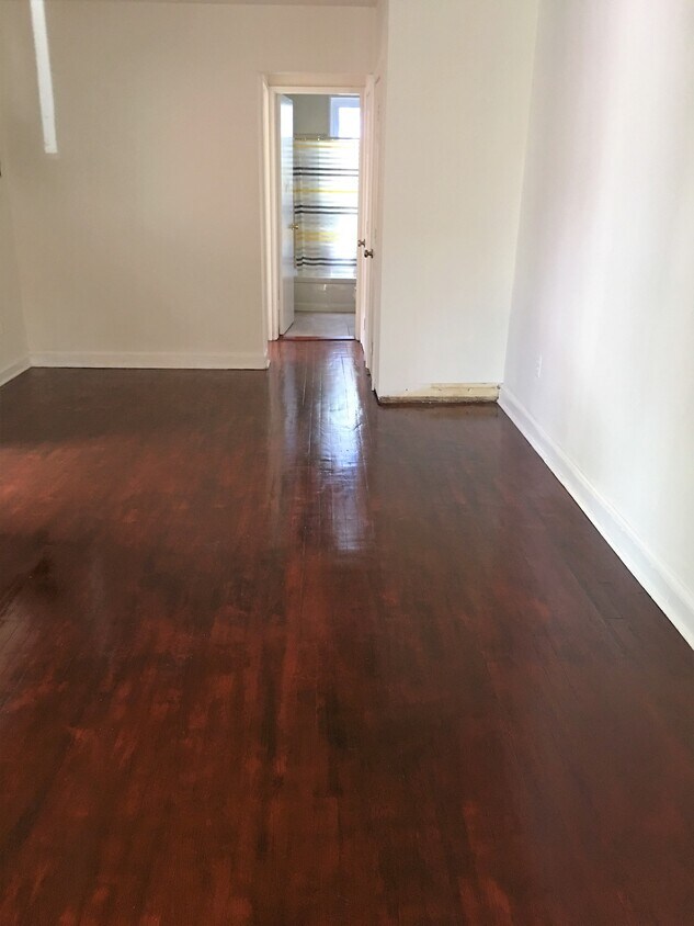 Bedroom - 121 Webster St NE