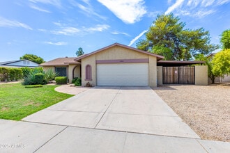Building Photo - 8943 E Friess Dr