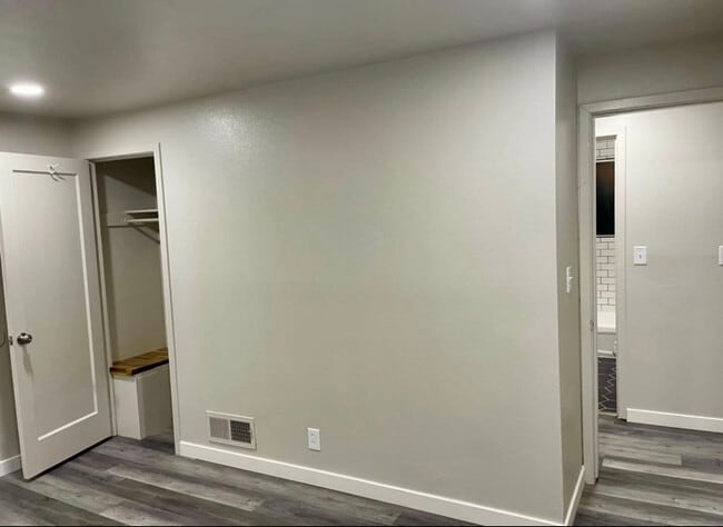 Building Photo - 1307 Wright Ave