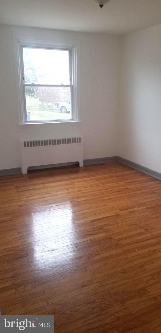 Building Photo - 1026 Longshore Ave