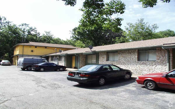 Building Photo - Mango Villa Apartments