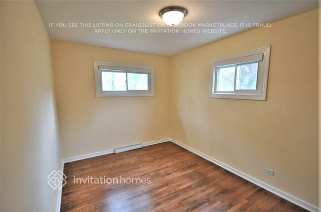 Building Photo - 368 N Biermann Ave