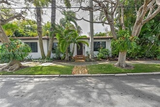 Building Photo - 110 N 16th Ave