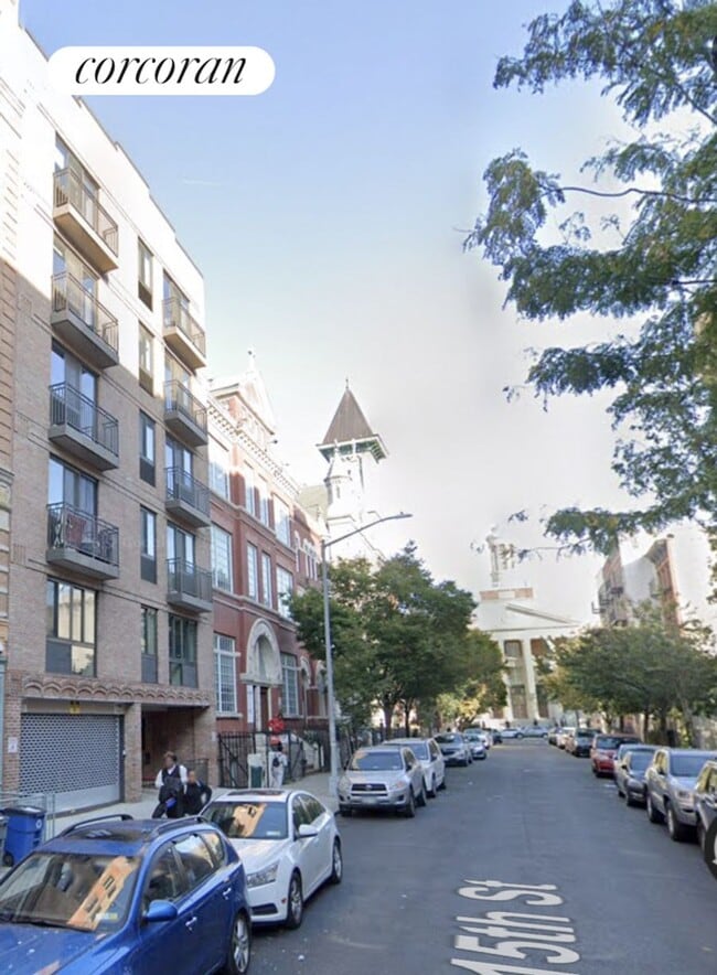 Building Photo - 433 E 115th St