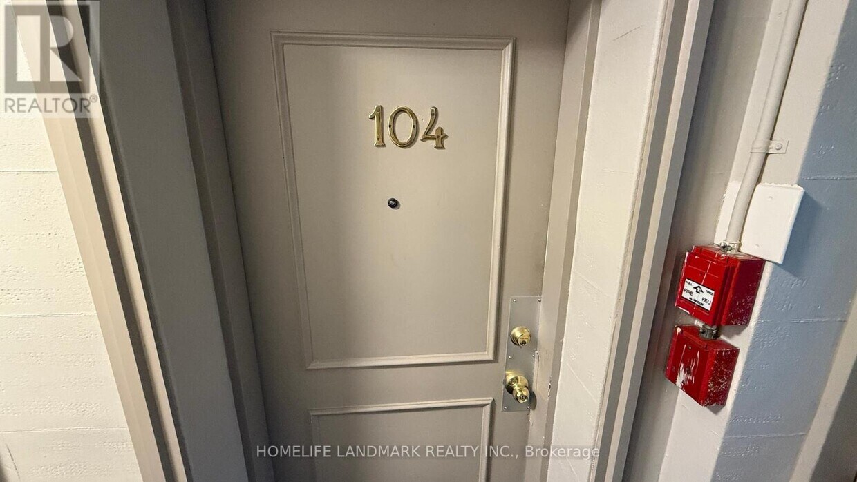 Photo principale - 676-676 Mt Pleasant Rd