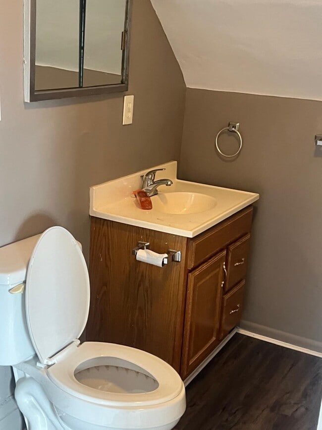 Building Photo - 601 Chestnut St