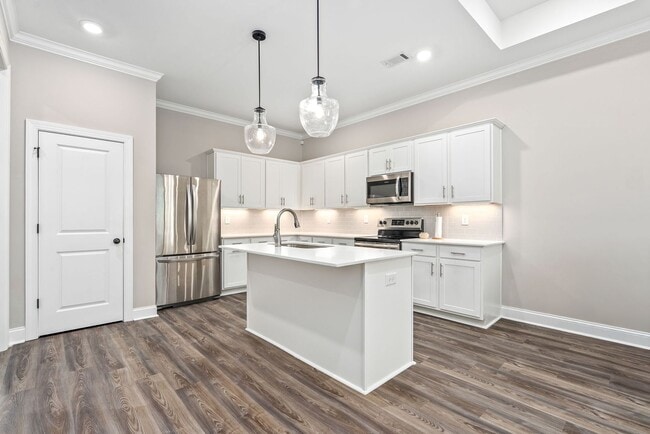 Building Photo - 520 Grey Oak Cir