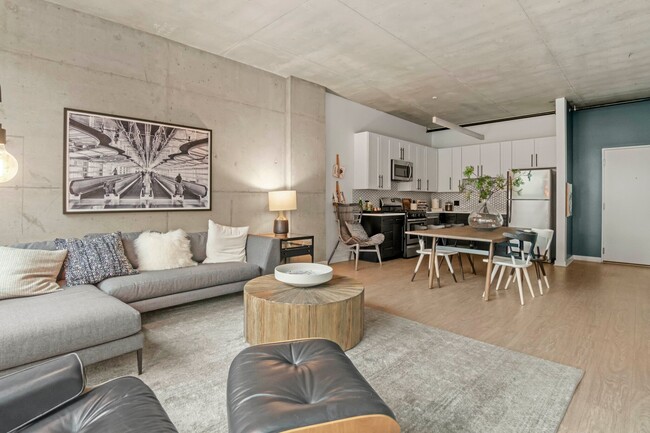 Photo - 1399 S State St Apartment