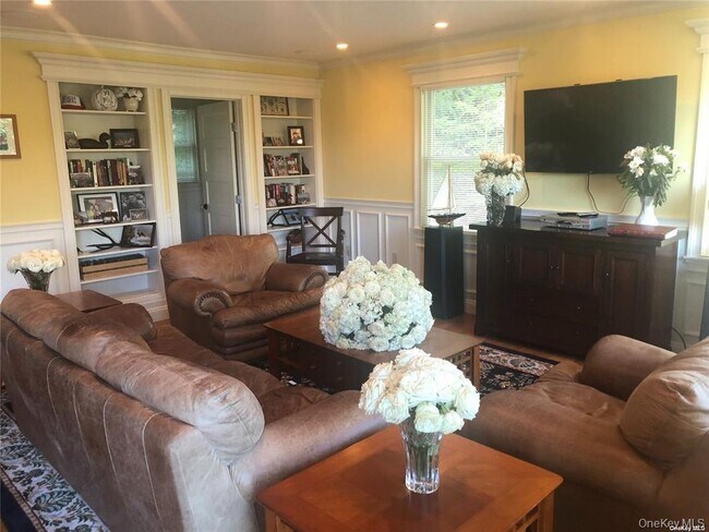 Foto del edificio - 442 River Rd