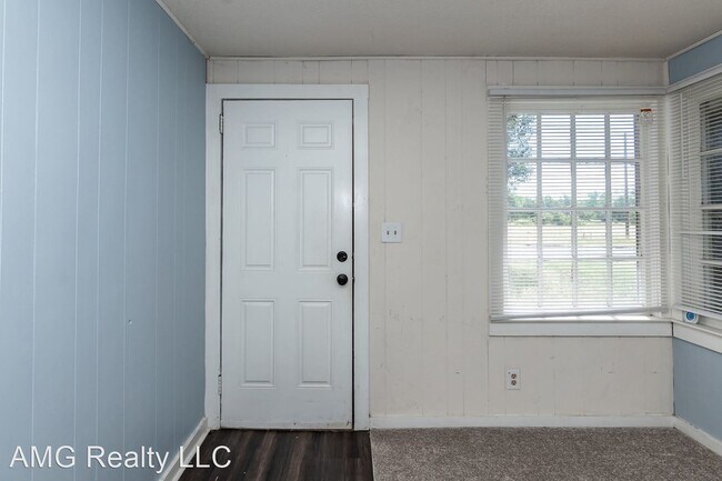 Building Photo - 2 br, 1 bath House - 905 N. Fayetteville Ave