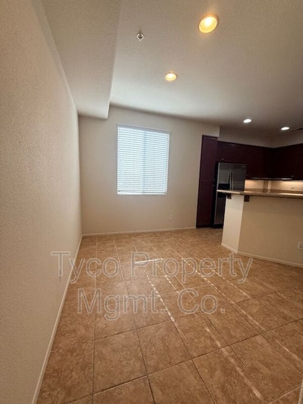 Foto del edificio - 1936 Caminito Alcala