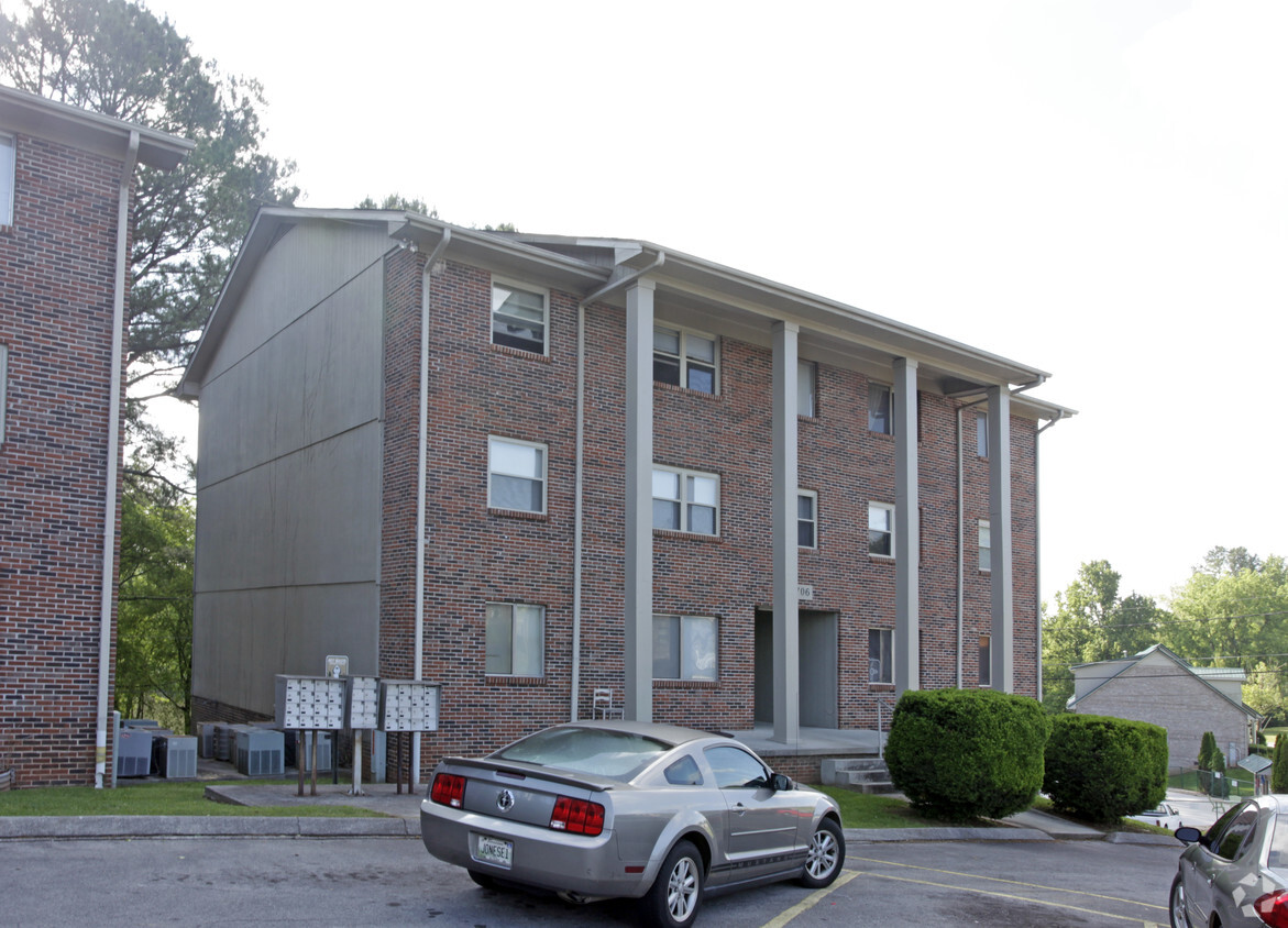 Foto principal - Riverside South and Riverbend Apartments