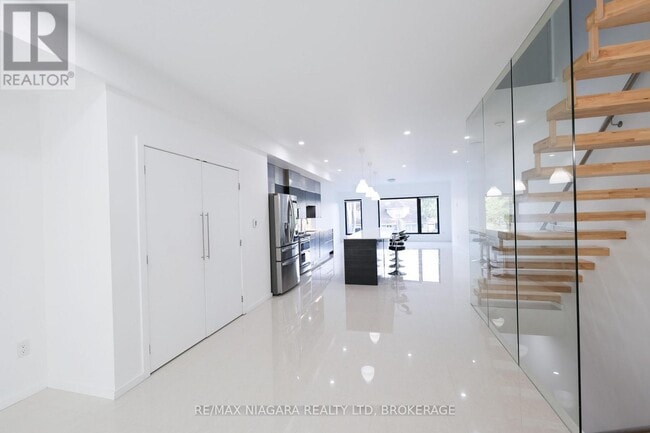 Building Photo - 68 First St