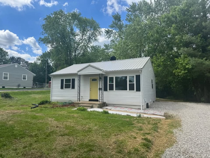 Primary Photo - 136 Crestview Dr