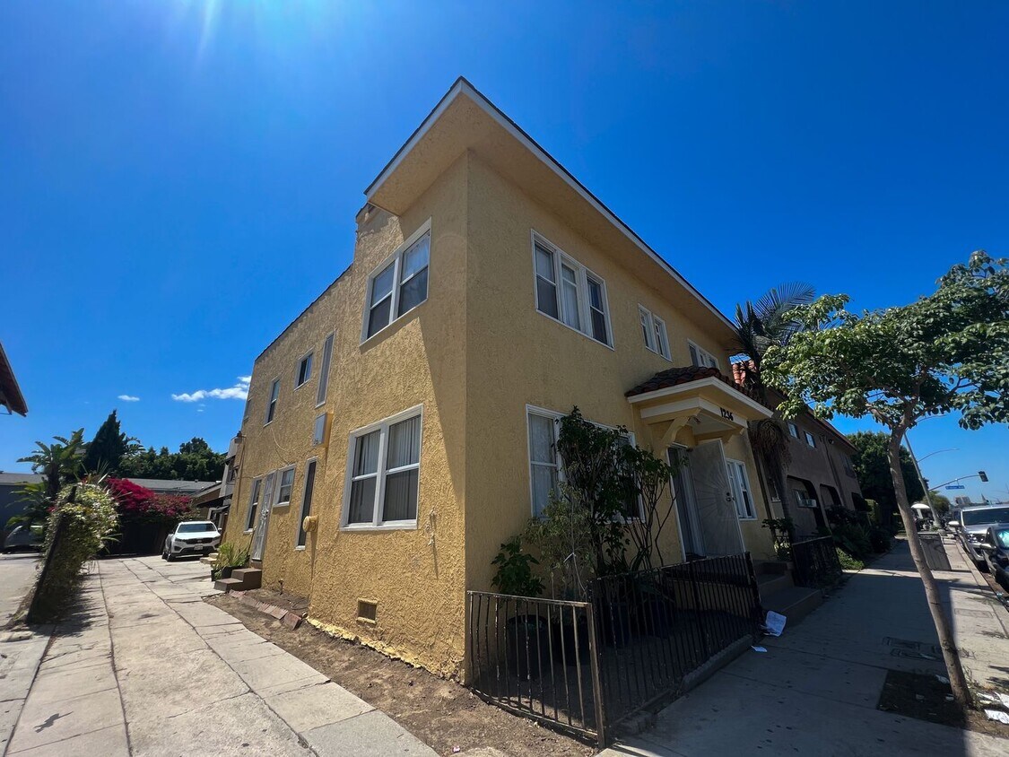 Building Photo - LB1238