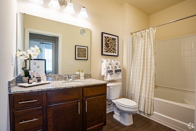 2HAB, 2BA - Modelo - Abberly CenterPointe